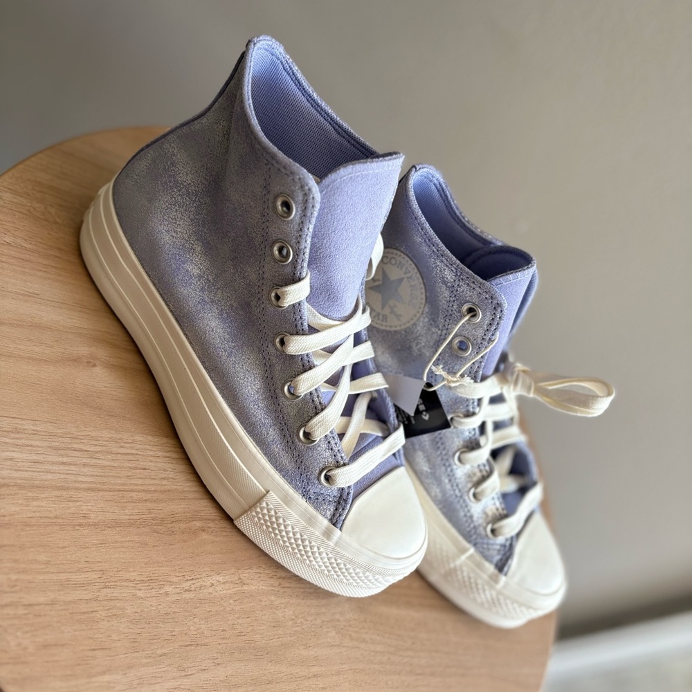Converse High-Tops in Lilac/Silver - Picture 7 of 7